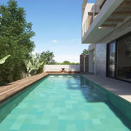Lora Pearl * Protaras